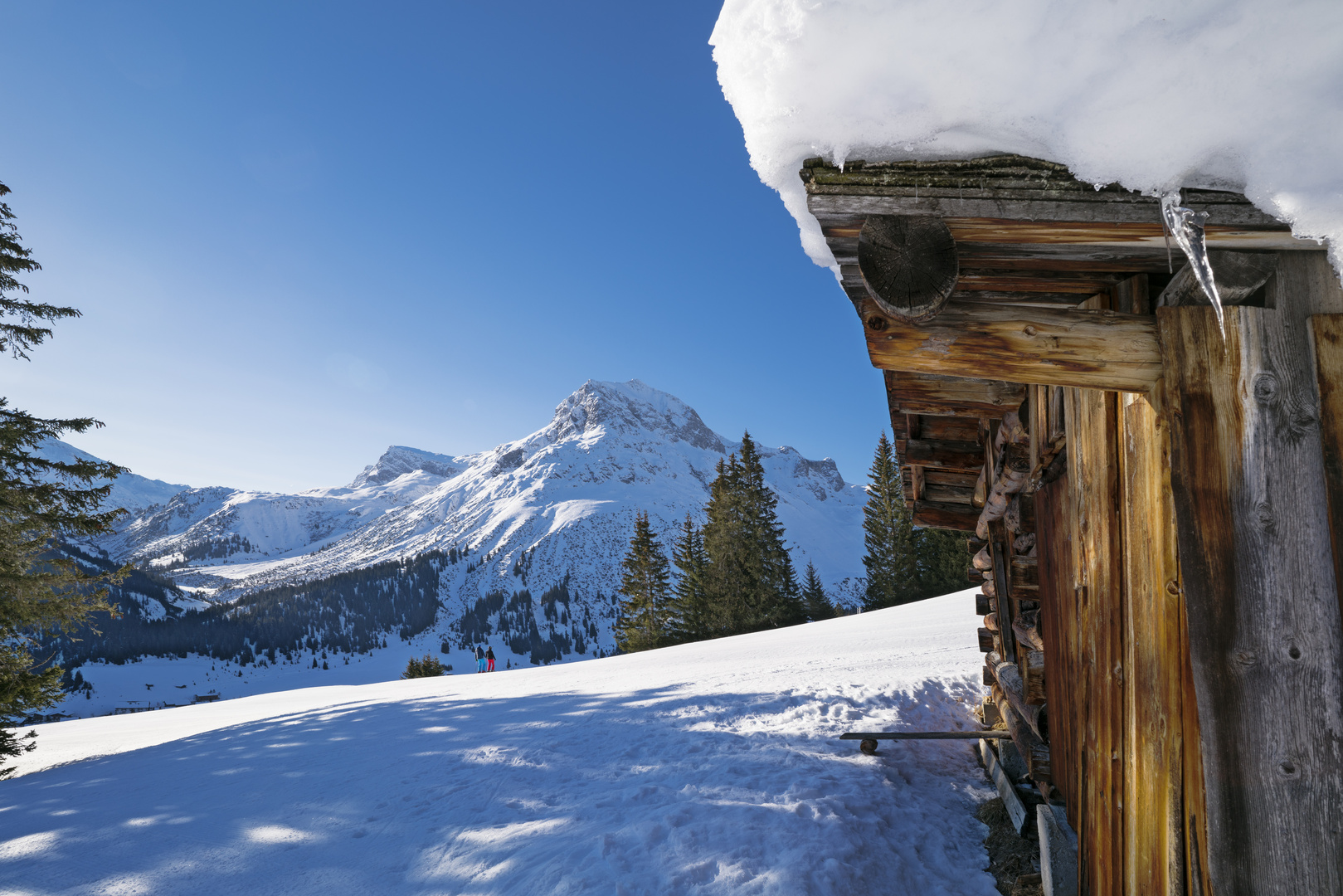 Ein Skitag beginnt in Lech 