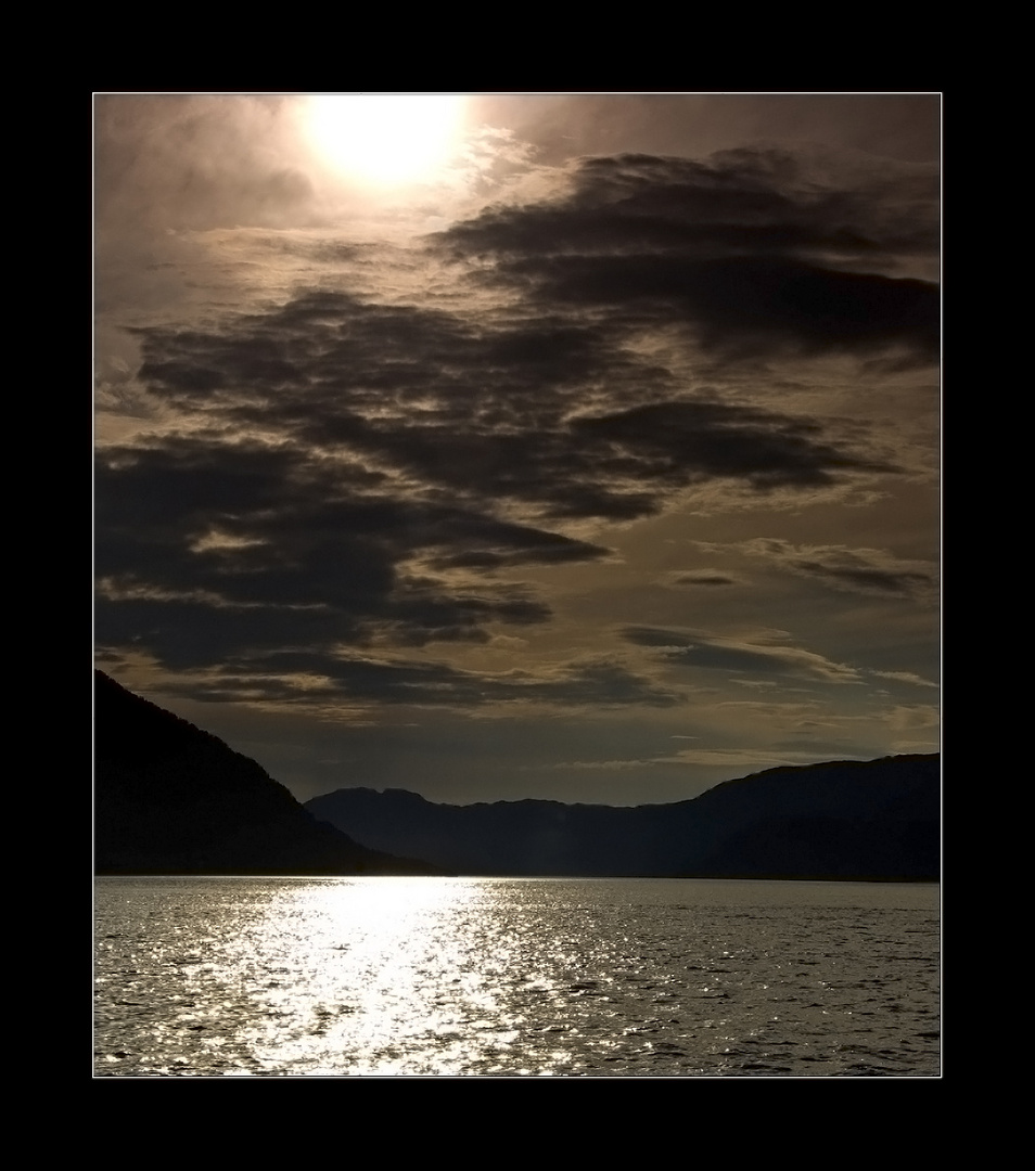 Ein Sommerabend am Fjord