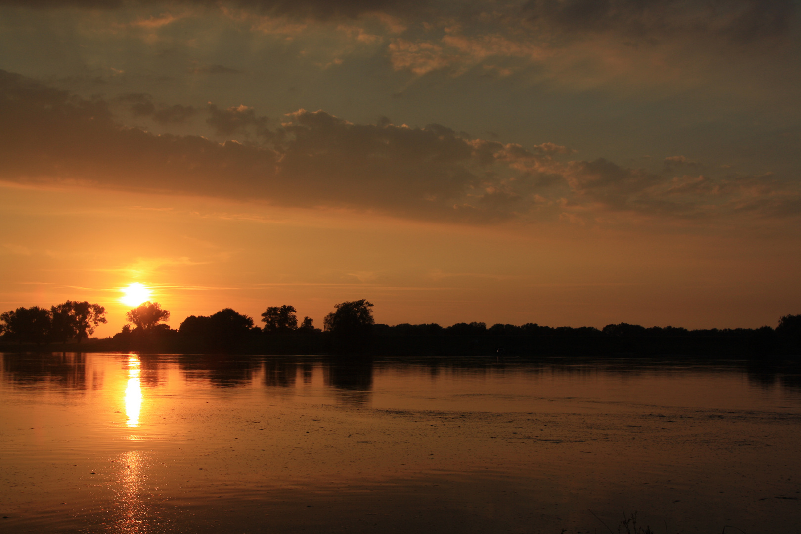 Ein Sommerabend am Fluss ....