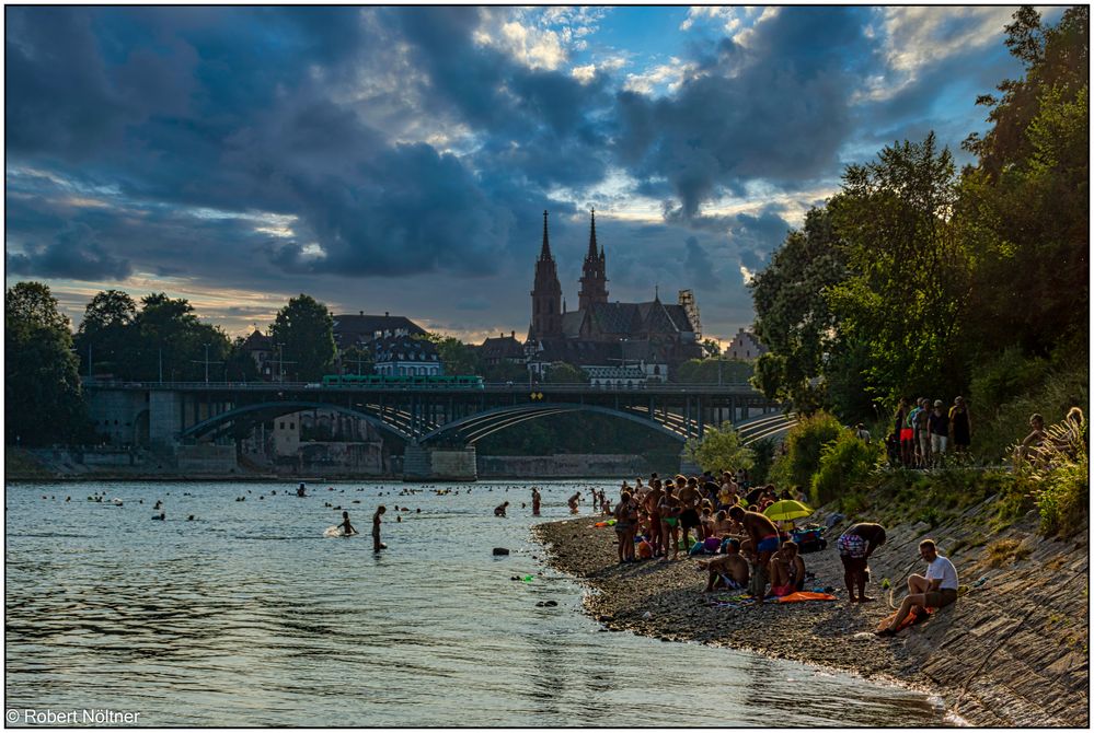 Ein Sommerabend am Rhein