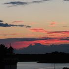 ein Sommerabendhimmel am See