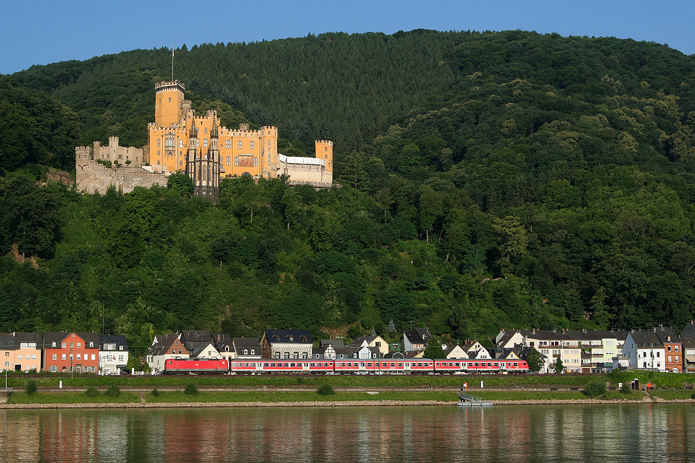 Ein Sommermorgen am Rhein