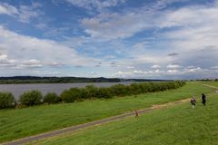 Ein Sommertag an der Elbe