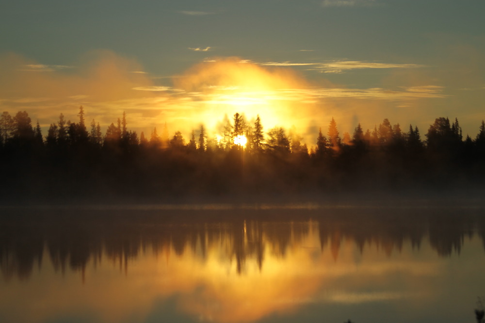 Ein Sonnenaufgang in Karelien (Finnland)