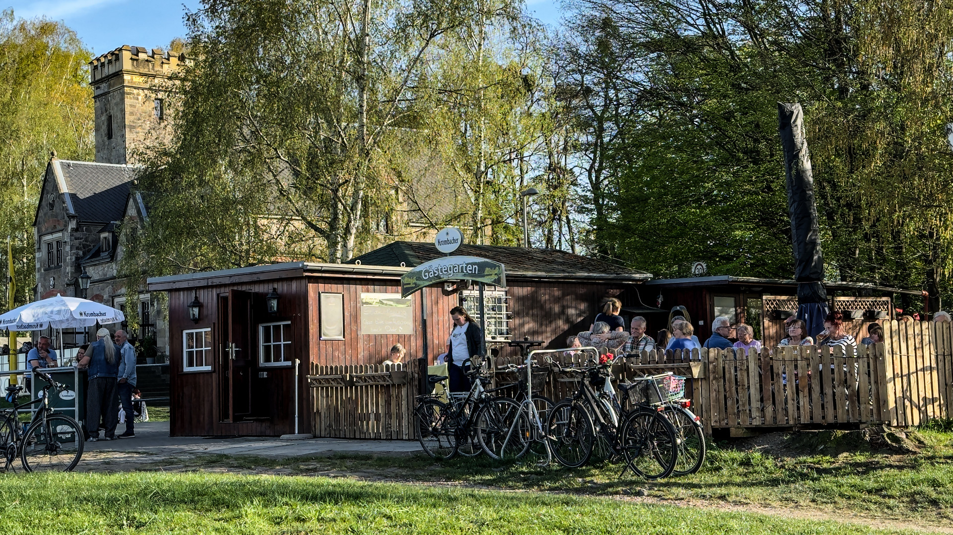 Ein Sonnentag im Biergarten