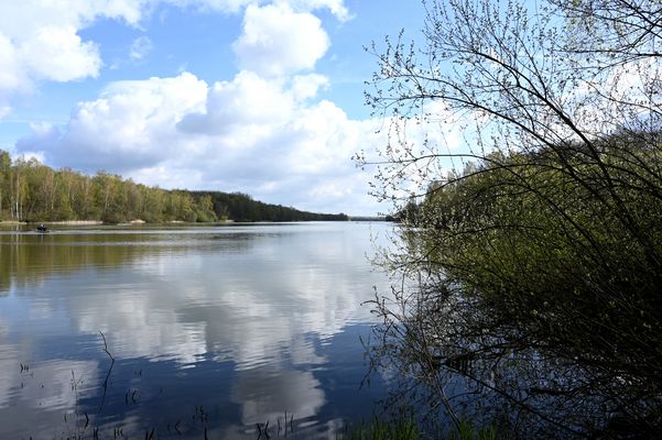 EIN SONNTAGMORGEN STILL UND MILD, ...