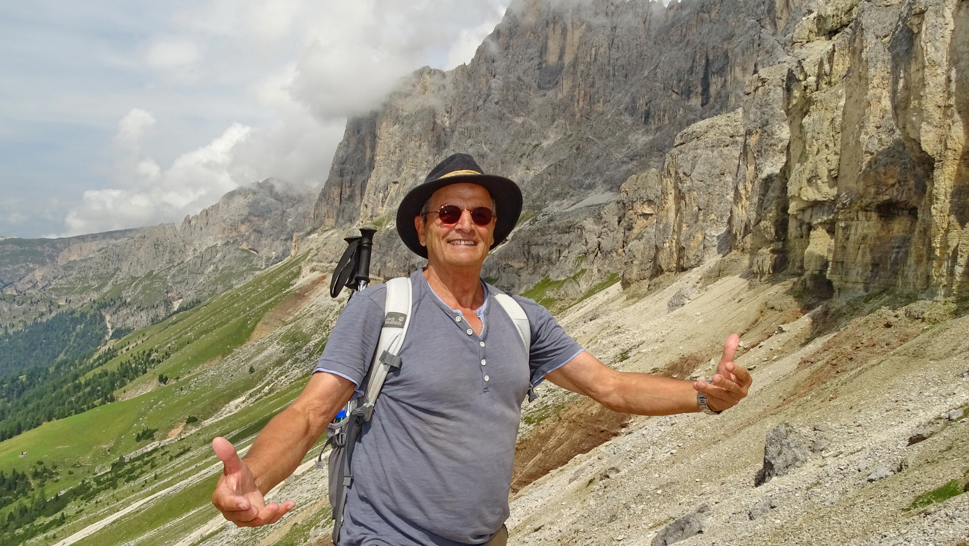 Ein Sonntagsgrüße aus Kölnerhütte Rosengarten/Dolomiten 2.347m