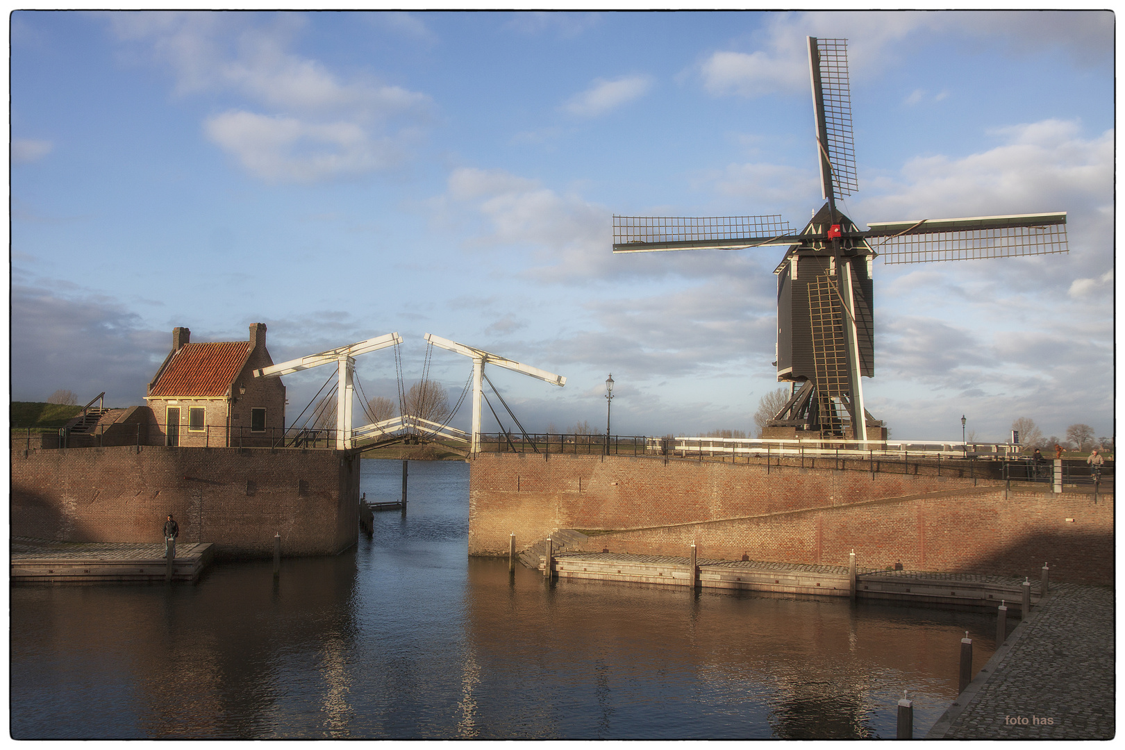 Ein Spätsommer Nachmittag in Heusden. NL.