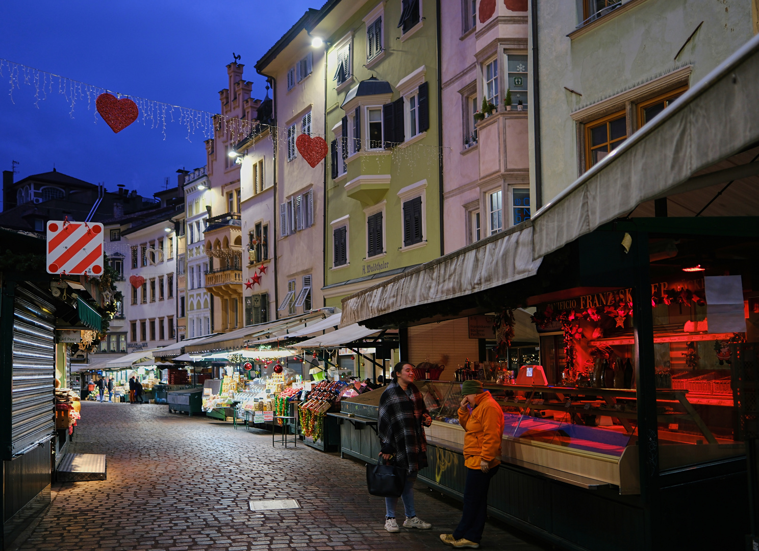 Ein Stand am Obstplatz in Bozen