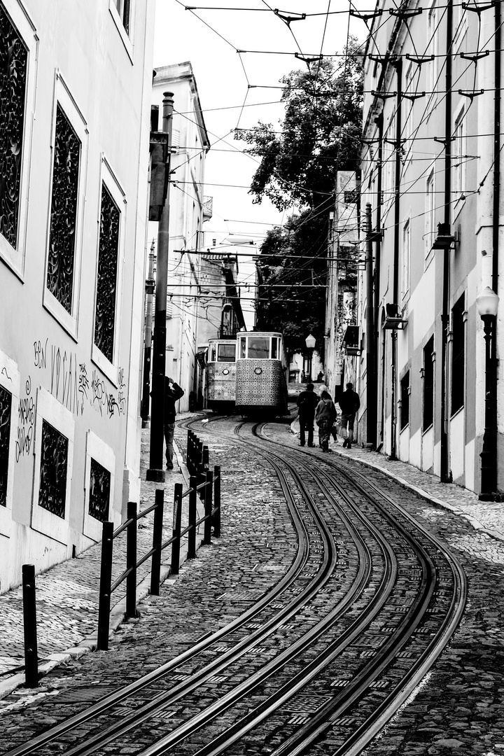 Ein Steiler Weg in Lissabon