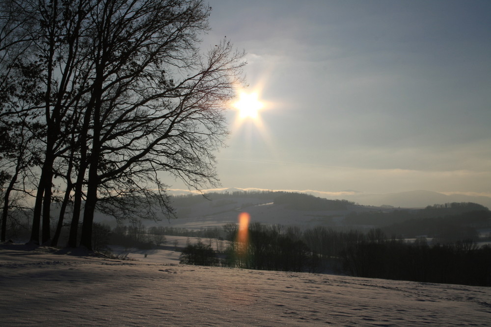 Ein Stern in der Schneelandschaft