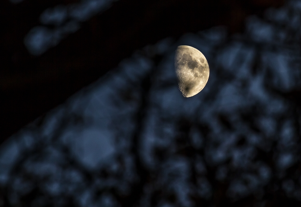 Ein Stückerl Mond