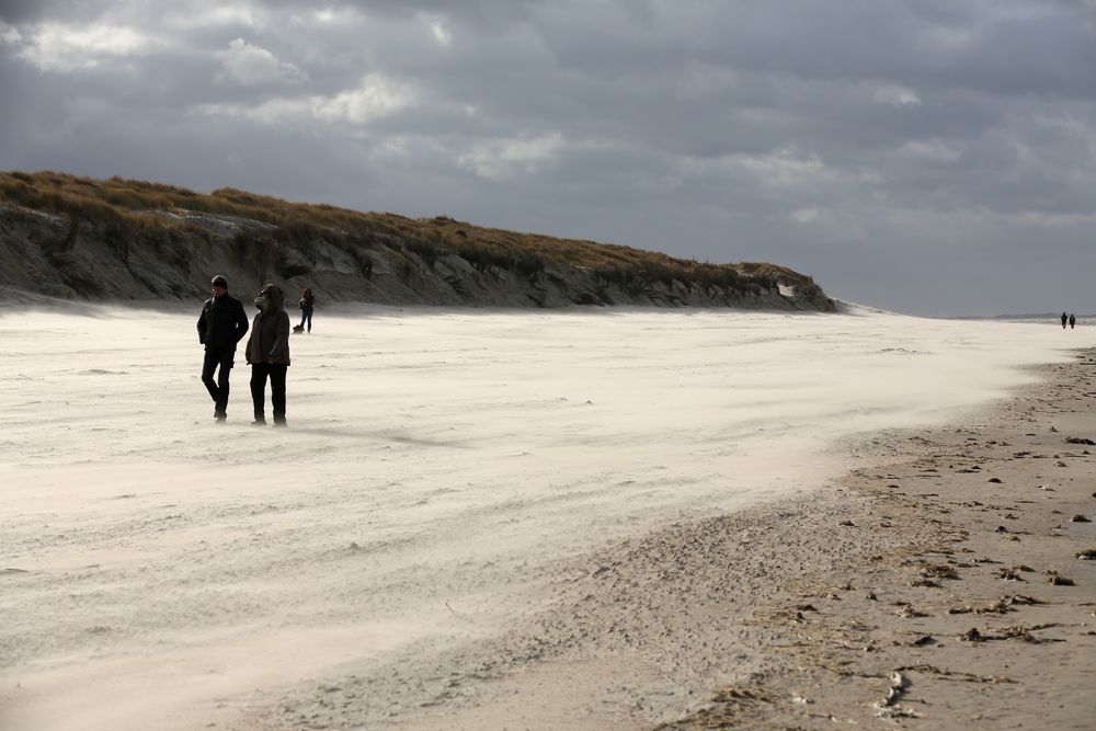 Ein stürmischer Tag am Meer 1