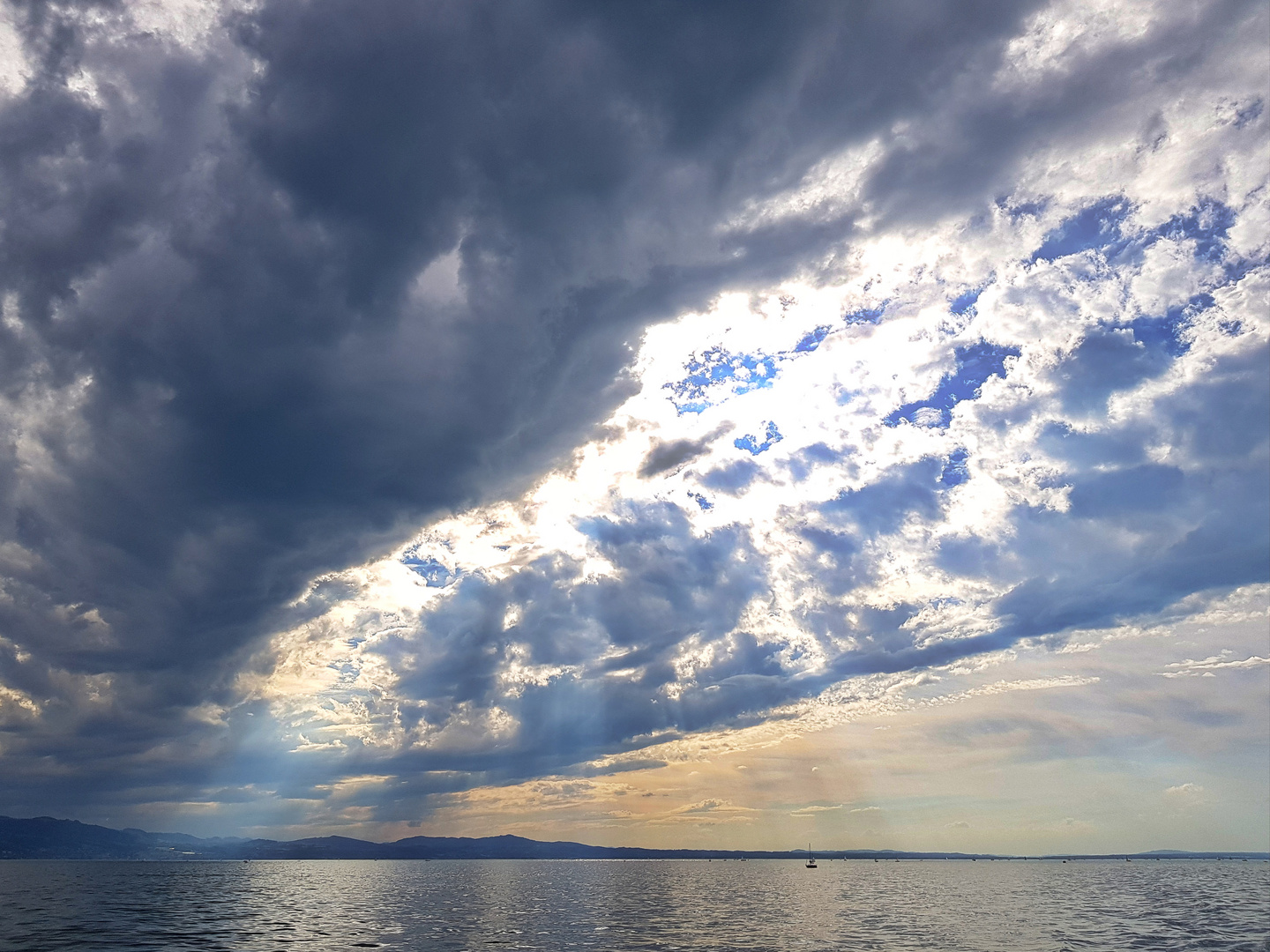 Ein Sturm zieht auf