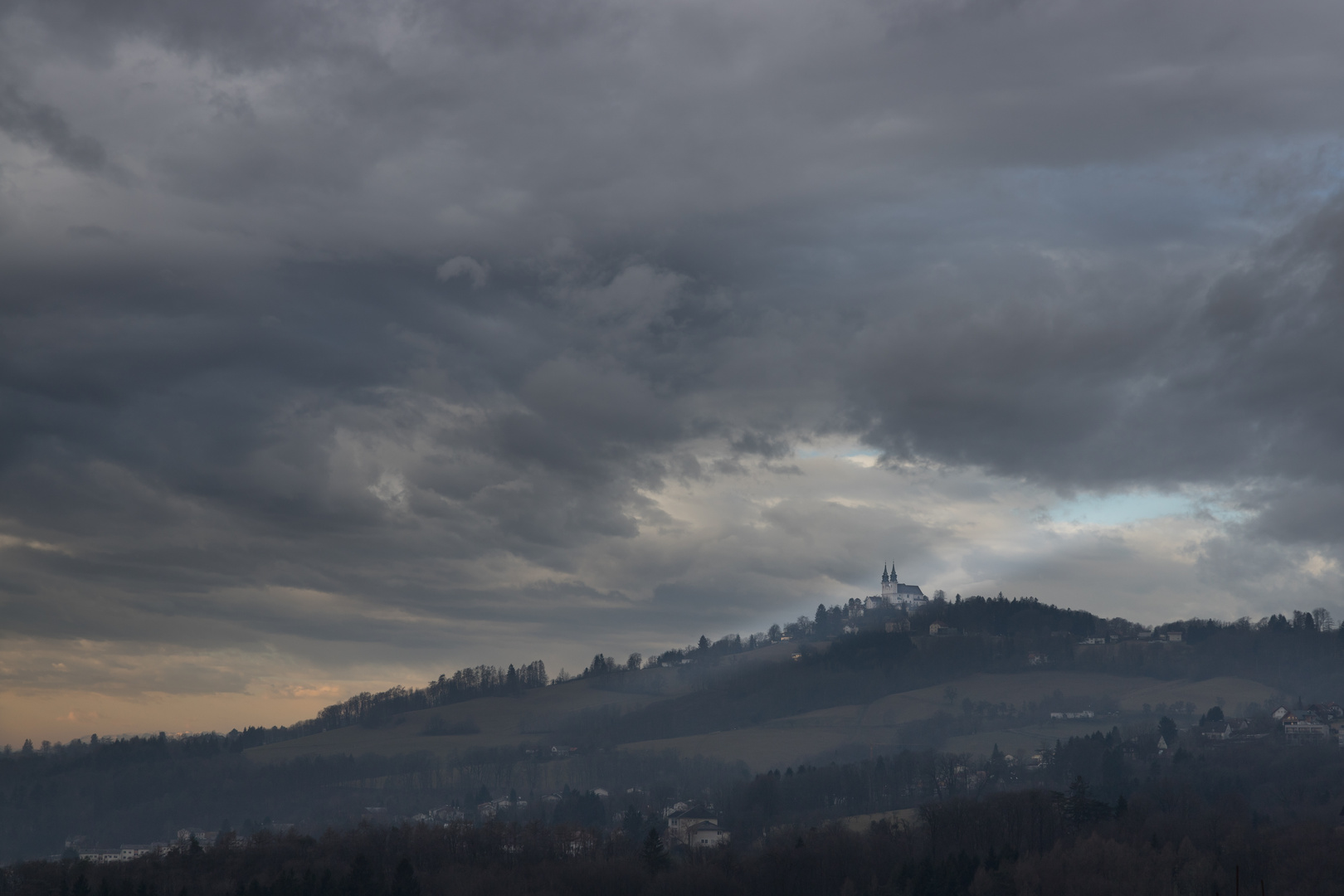 Ein Sturm zieht auf ......