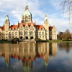 ein Tag in Hannover ... das Rathaus bei 20 Grad im Abendlicht