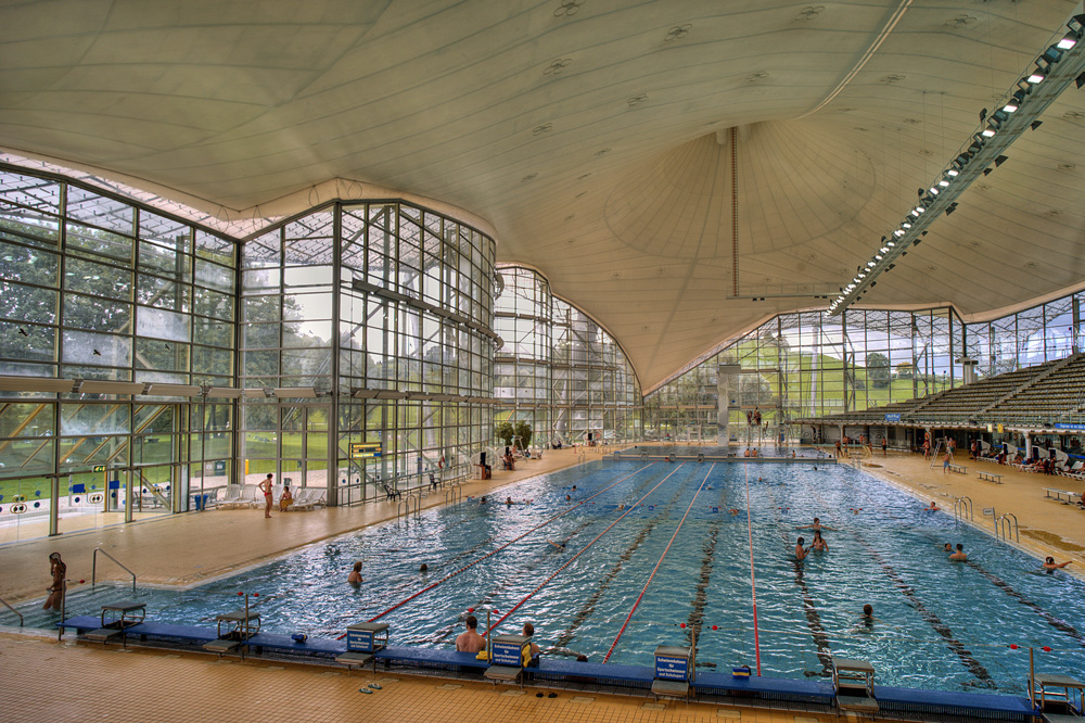 Ein Tag in München (4) - Schwamm hier nicht Mark Spitz? Olympiabecken