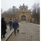 Ein teil der gruppe bewegt sich in richtung Vysehrad zu - nun zur kurzen erklärung -