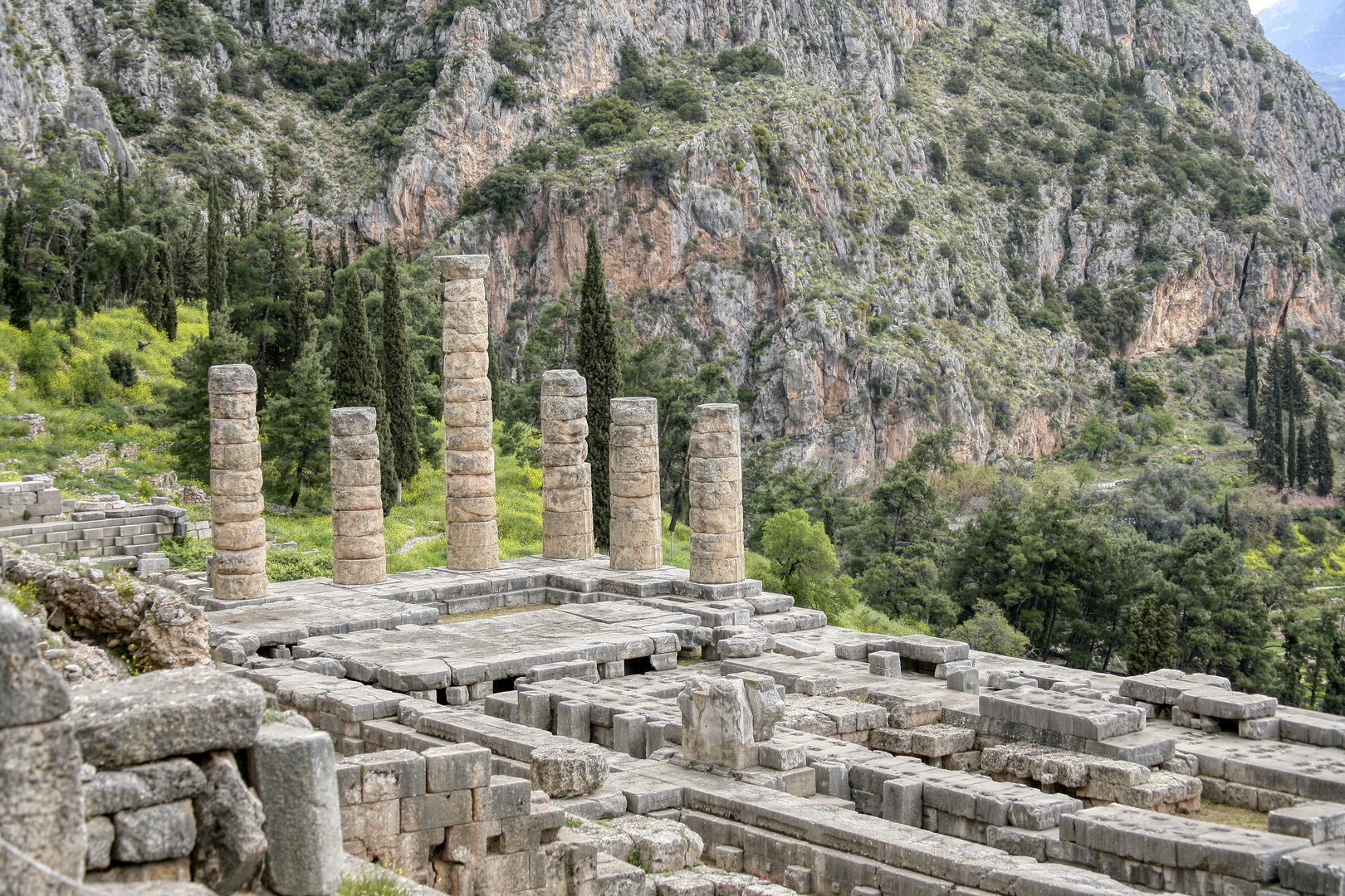 Ein Teil des Apollon-Tempels in Delphi