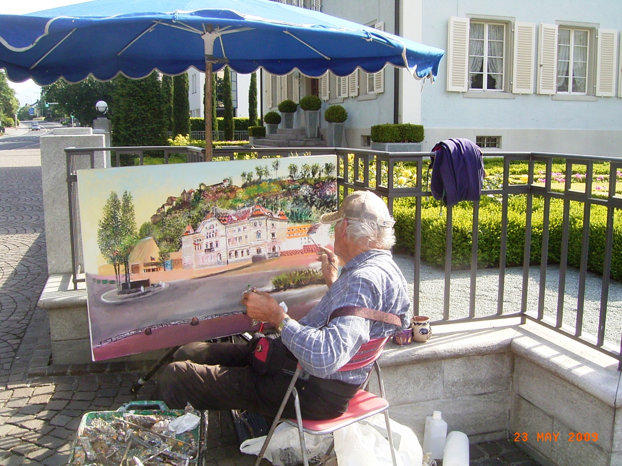 Ein Tessiner Original malt in Vaduz