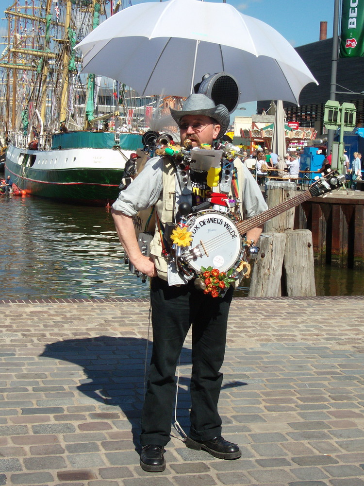 ein toller Musiker auf der "lütten Sail Bremerhaven"