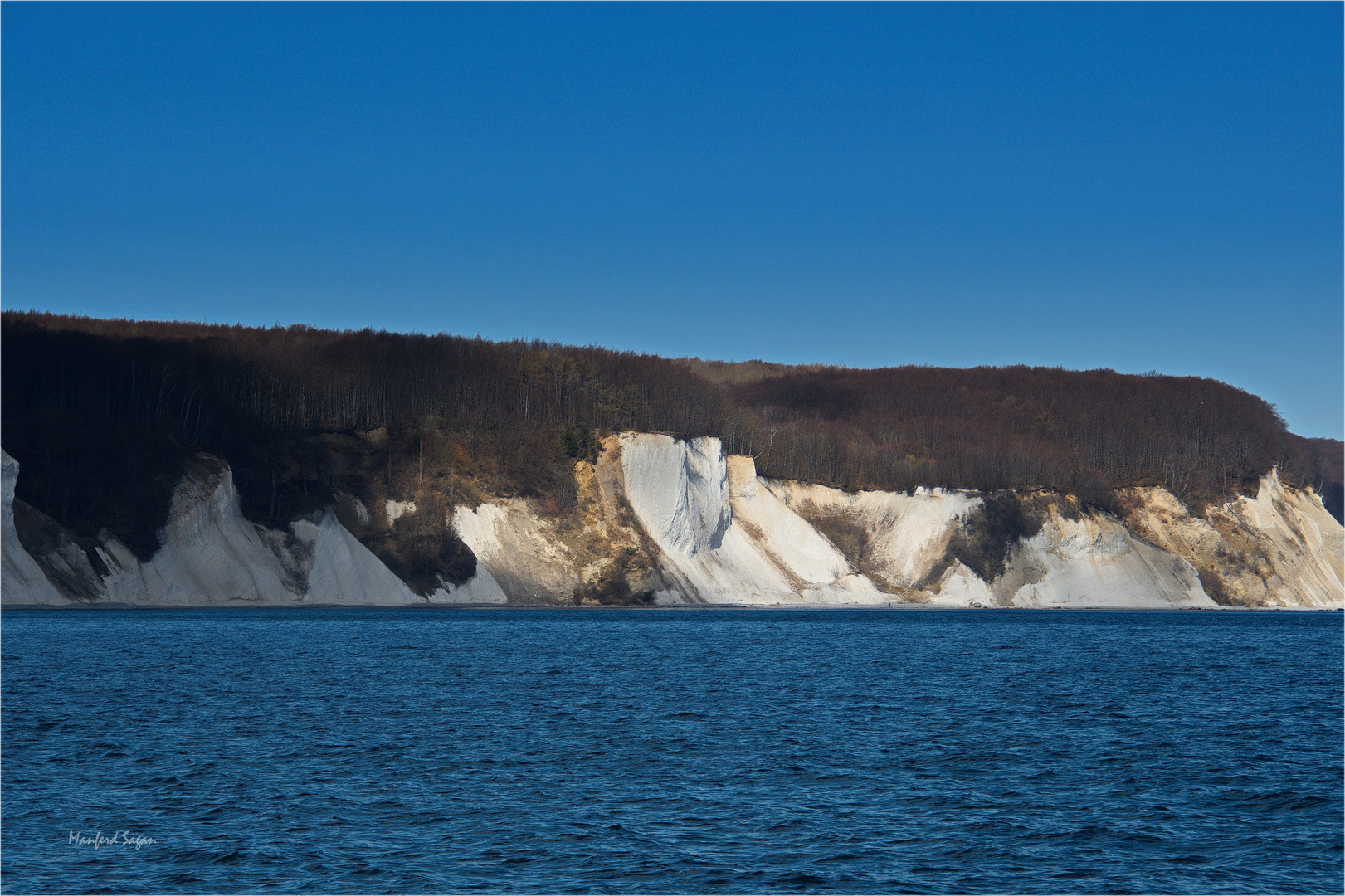 Ein Touristenmagnet der besonderen Art - die berühmten Kreidefelsen auf der Insel Rügen… 