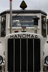 Ein Trecker-Taxi ??? Hanomag