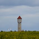 Ein Türmchen steht im Felde, ganz still und stumm