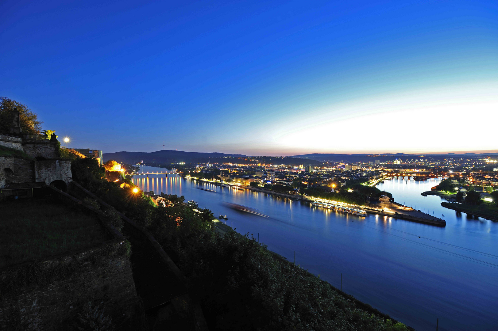 Ein ungewohnter Blick von der Festung auf Koblenz