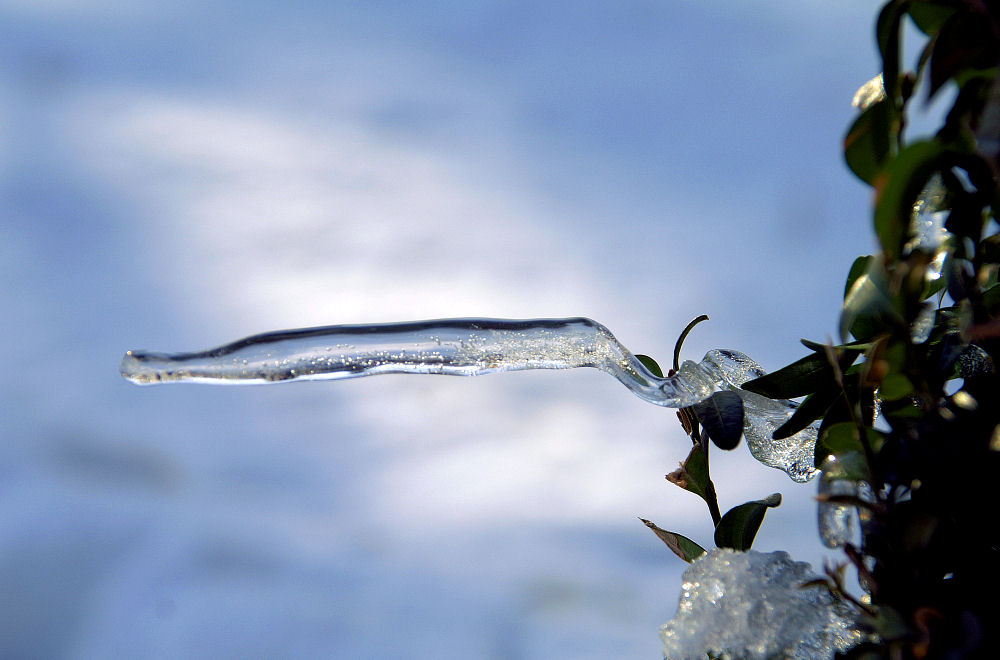 Ein waagerechter Eiszapfen