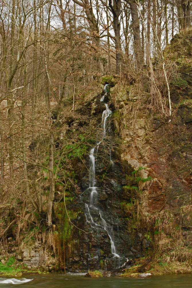 Ein Wasser Fall in Niederstriegis