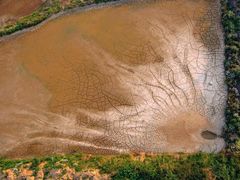 Ein Wasserbecken (ohne Wasser)