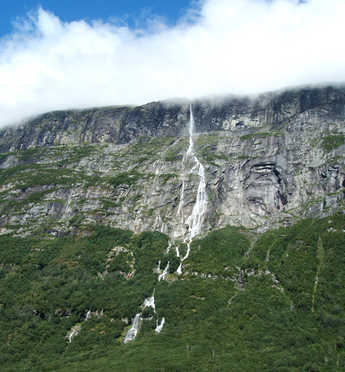 Ein Wasserfall in Norwegen