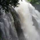 Ein Wasserfall in Thailand