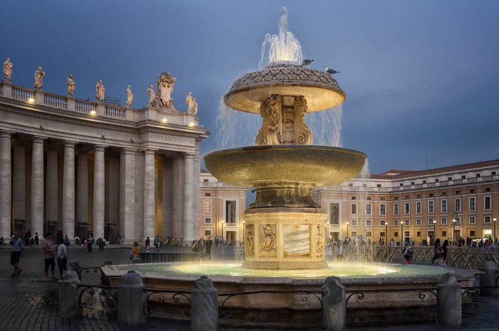 Ein Werk von Carlo Maderno (1613) - Petersplatz Rom