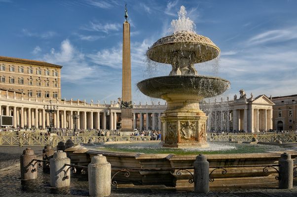Ein Werk von Carlo Modernd Petersplatz Rom