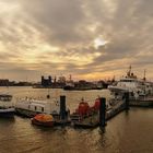 Ein windiger und kühler Nordseetag neigt sich in Cuxhaven dem Ende