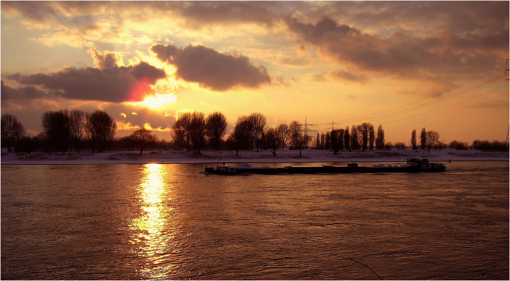 Ein Winterabend am RHein