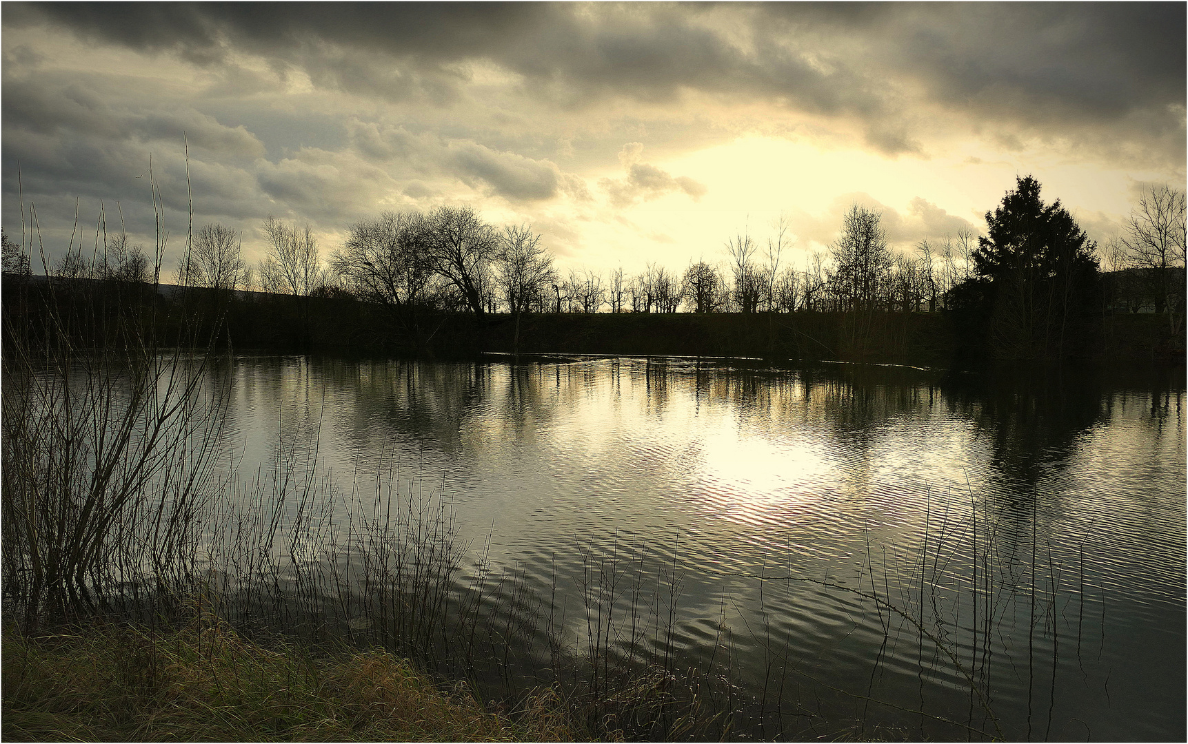 Ein Winterabend am Teich