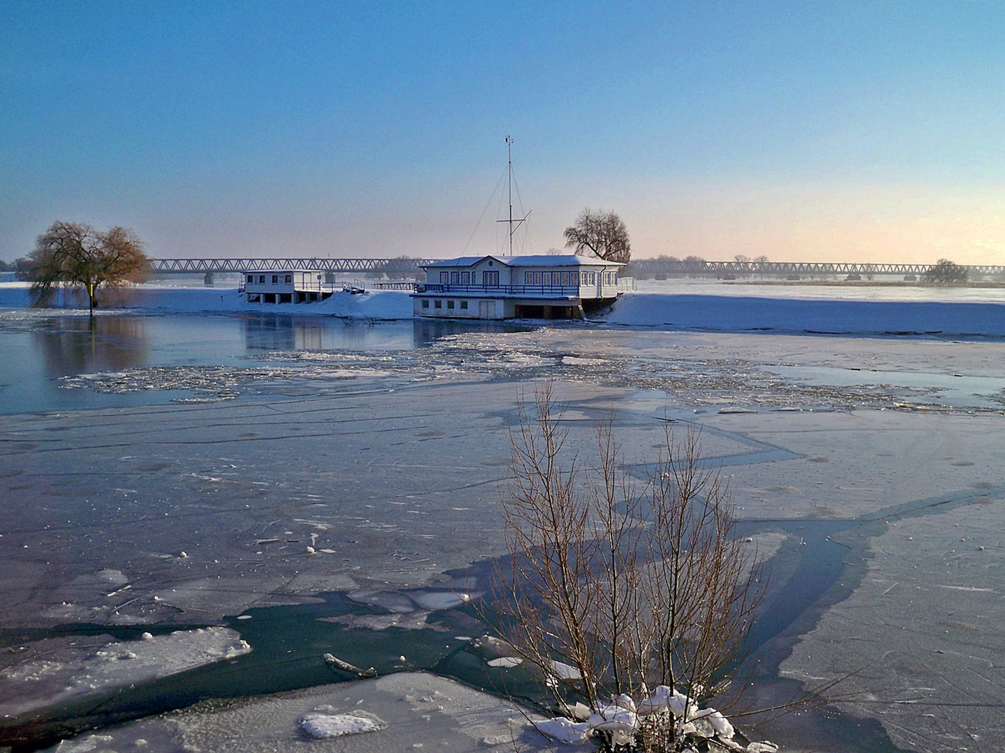 ...ein Wintertag an der Elbe