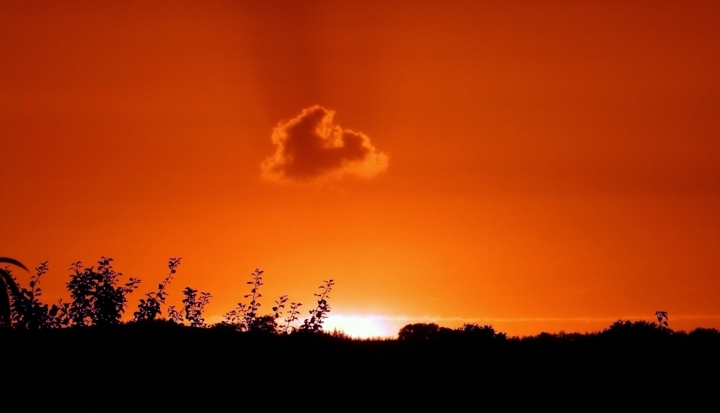 ein Wölkchen am Himmel (a cloud in the sky)