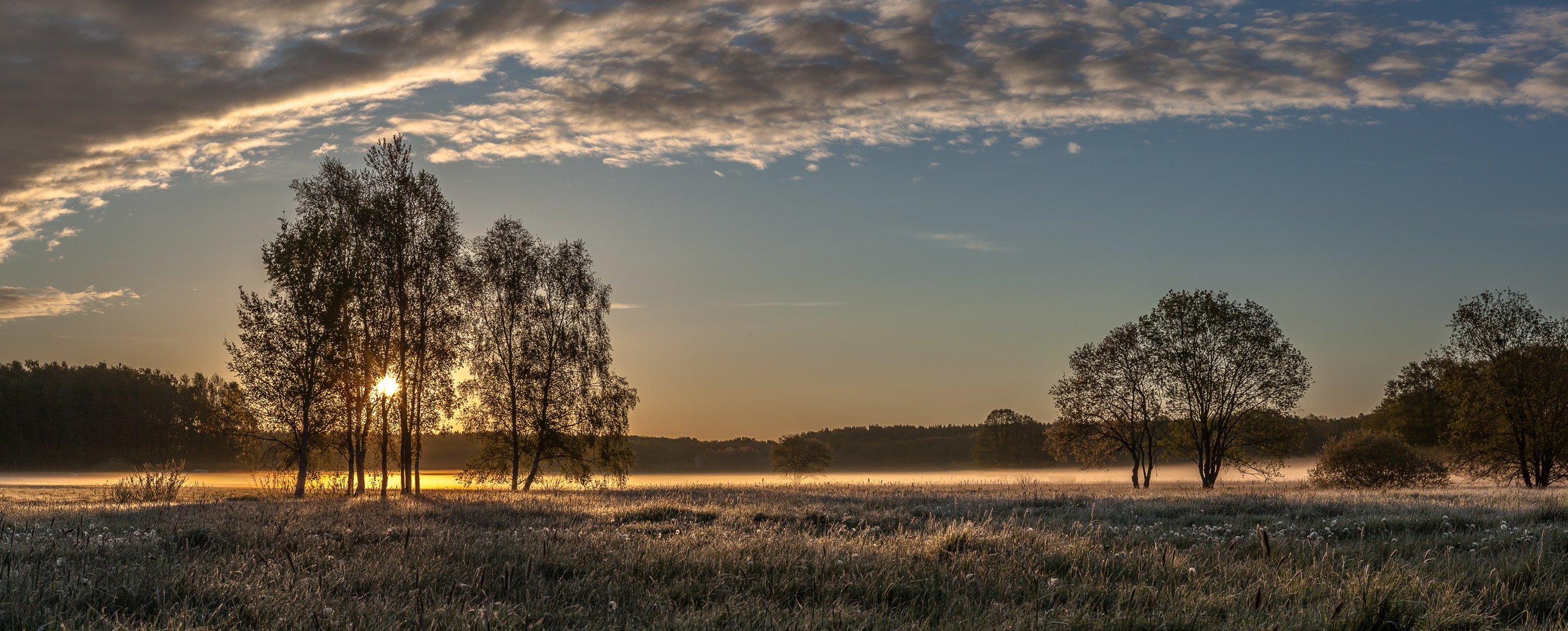 Ein Wolkenband