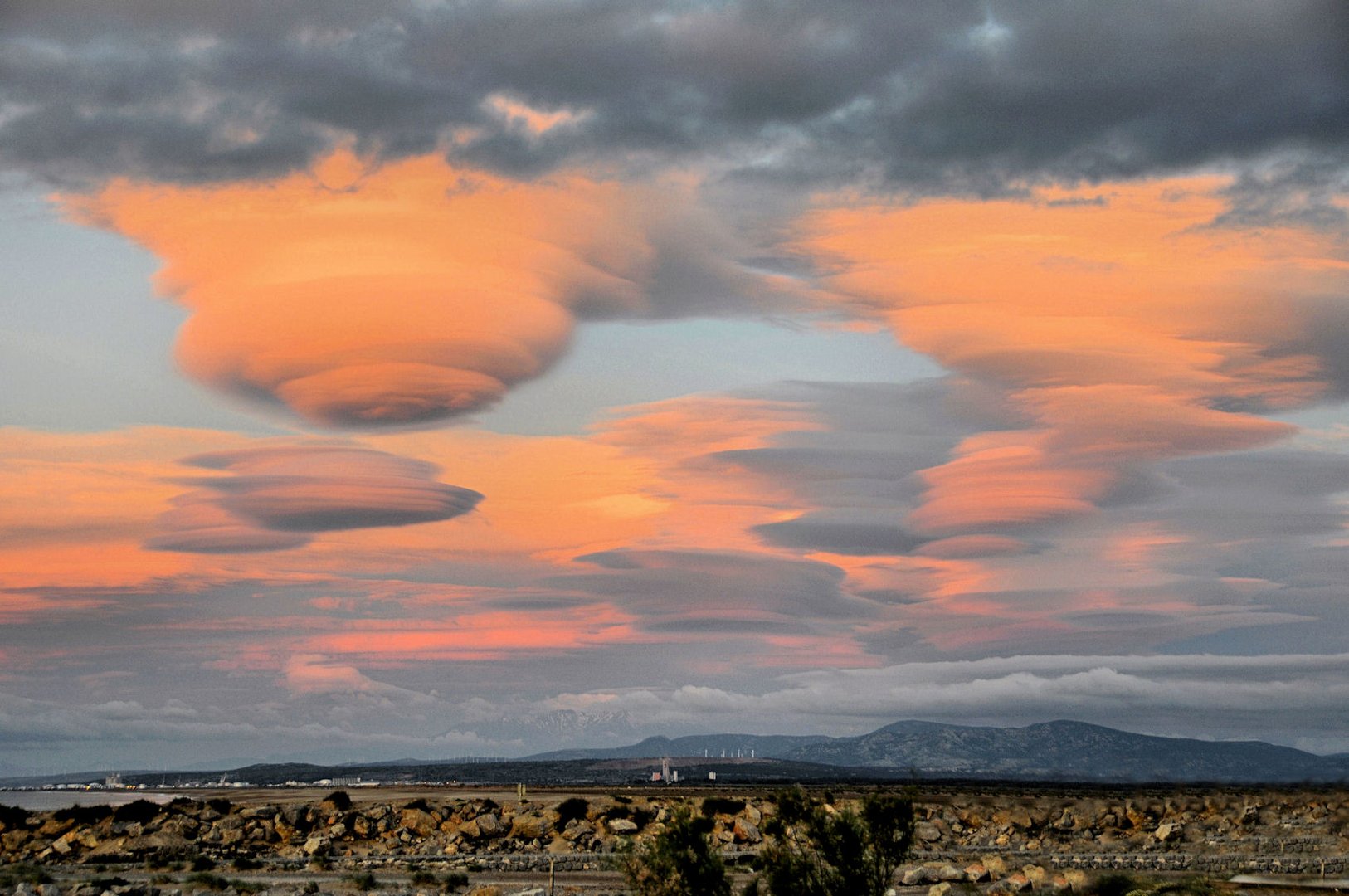 ein Wolkenschauspiel -2-