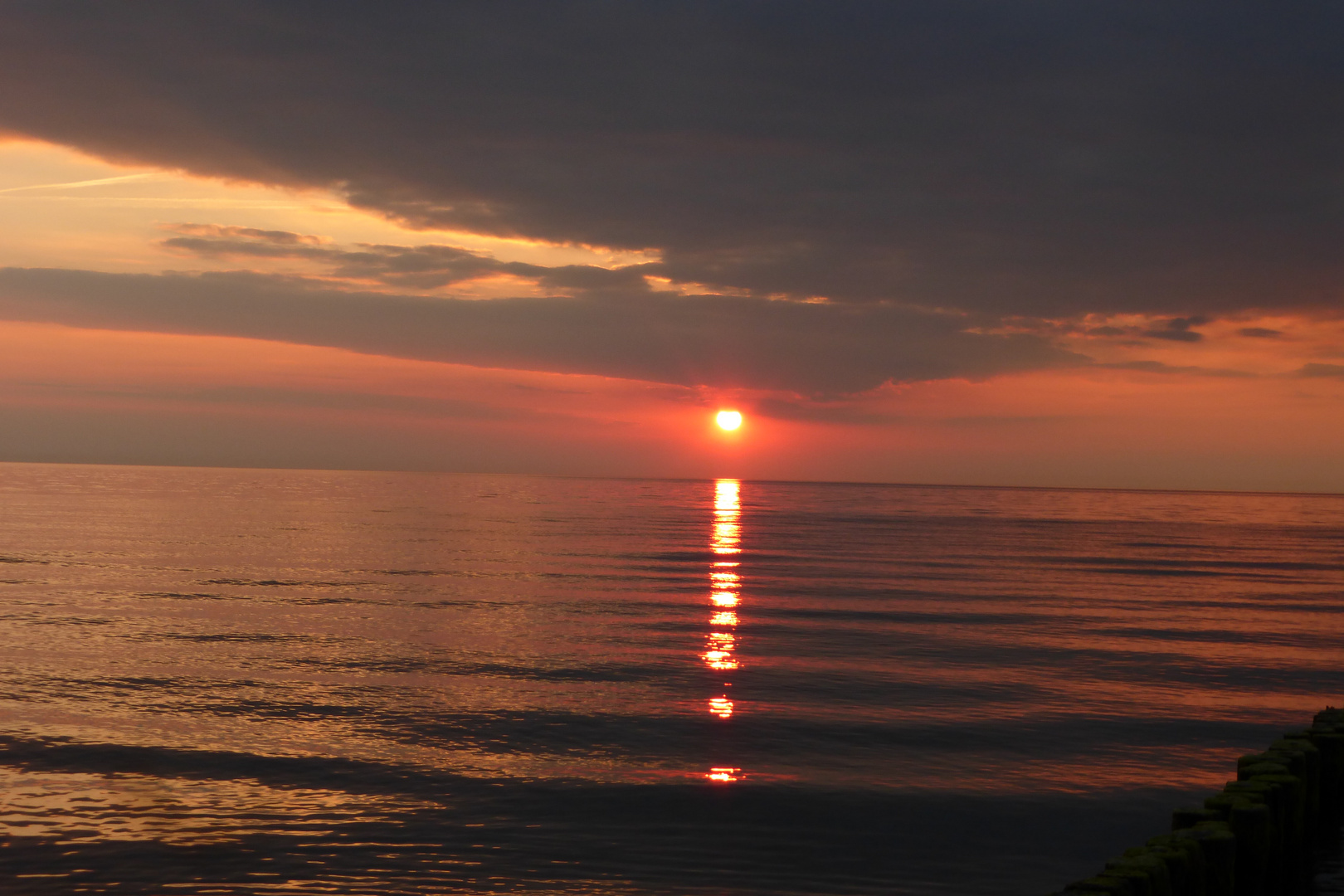 Ein Wunder Schöner Sonnenuntergang in Norwegen 