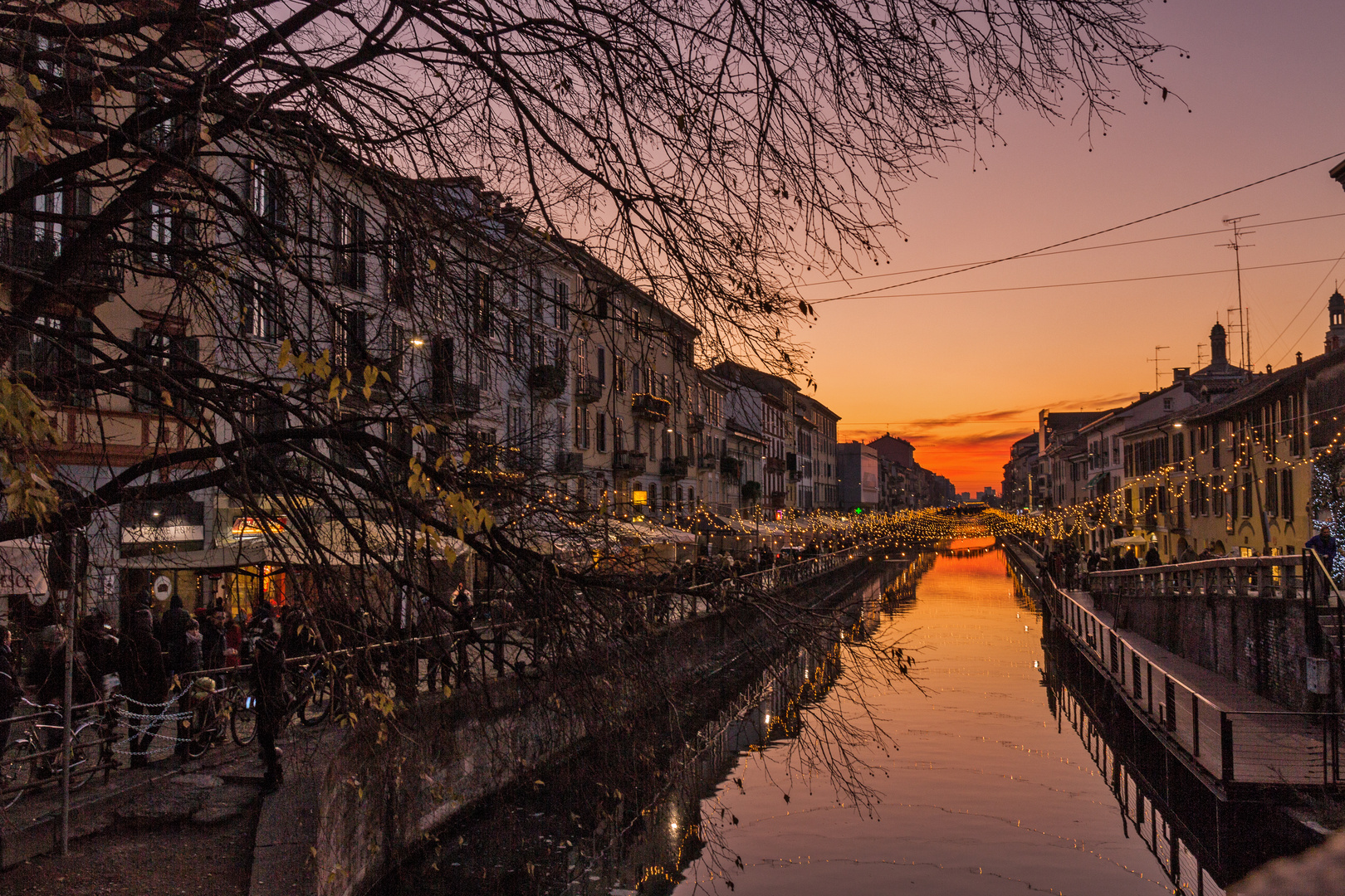 Ein Wunderbarer Winterabend am Naviglio Grande