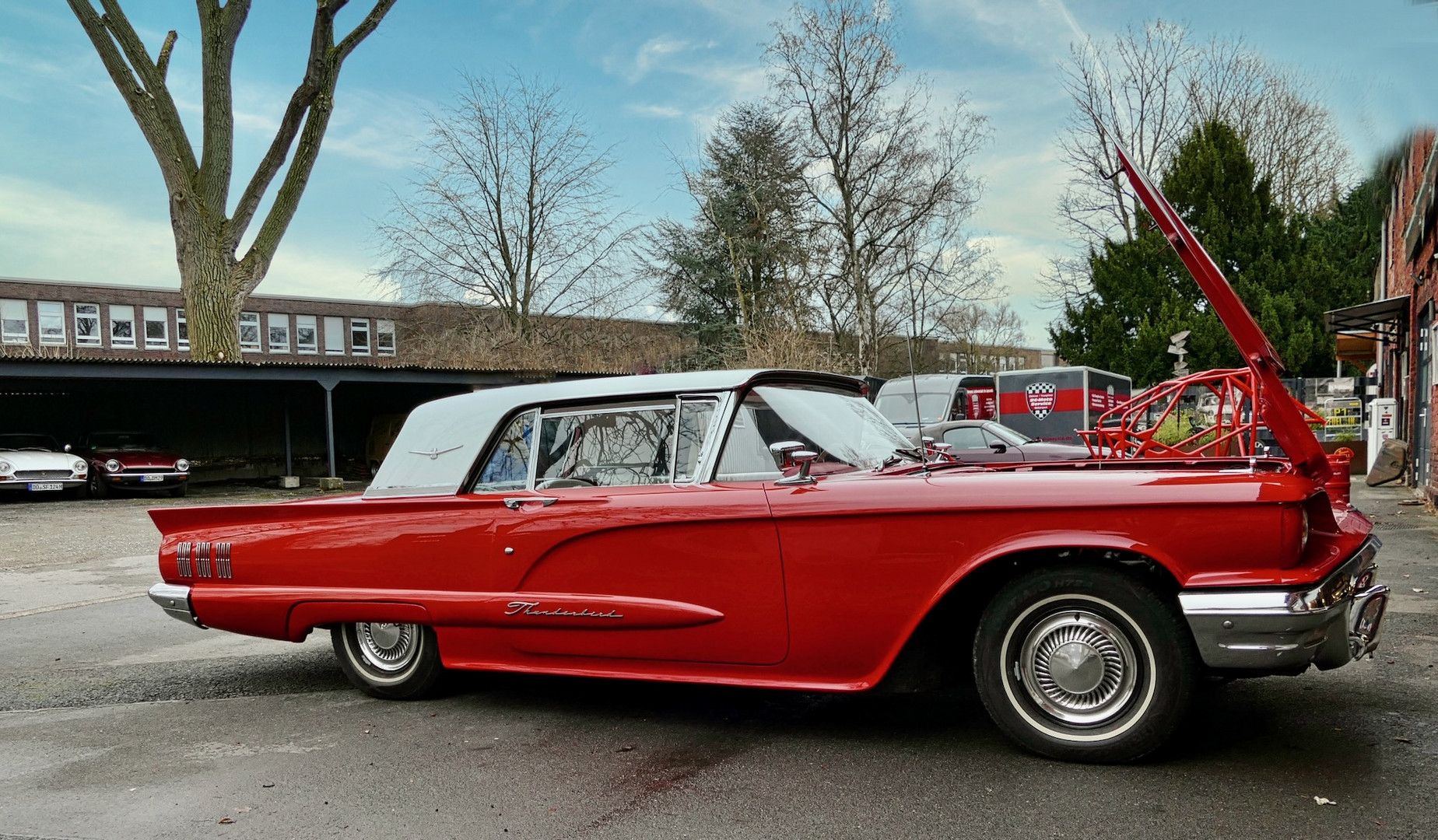 Ein wunderschöner Ford Thunderbird...