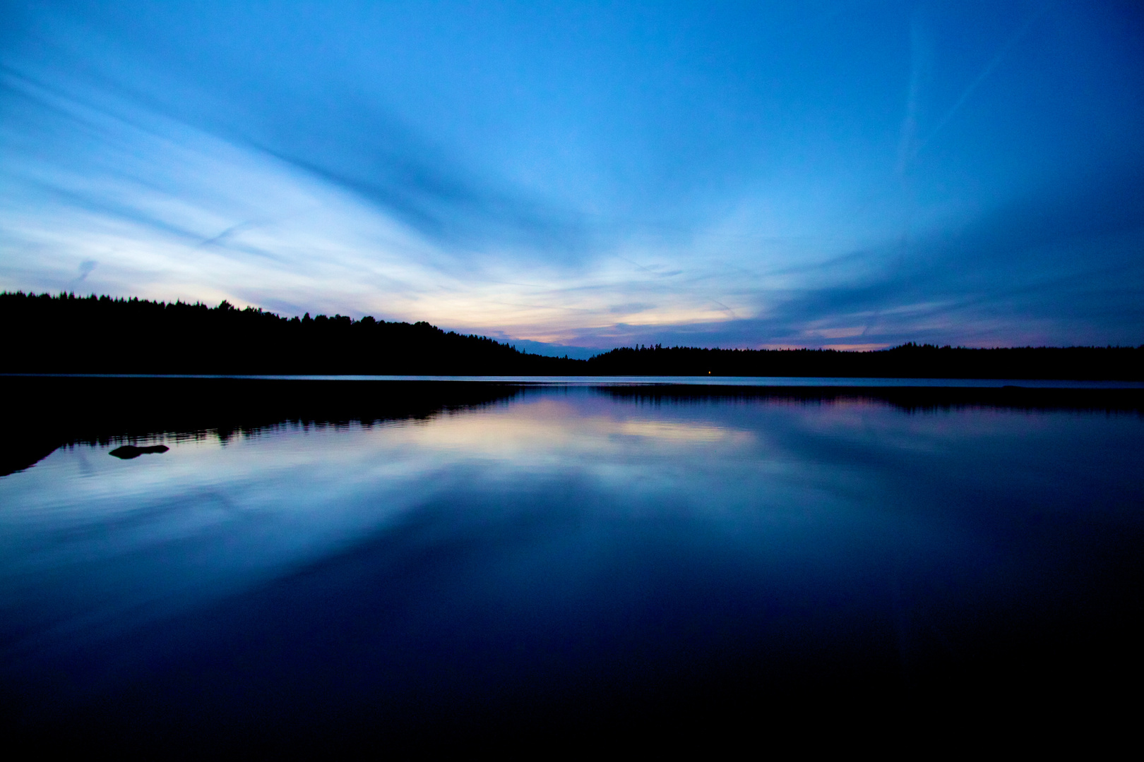 Ein wunderschöner See in Schweden