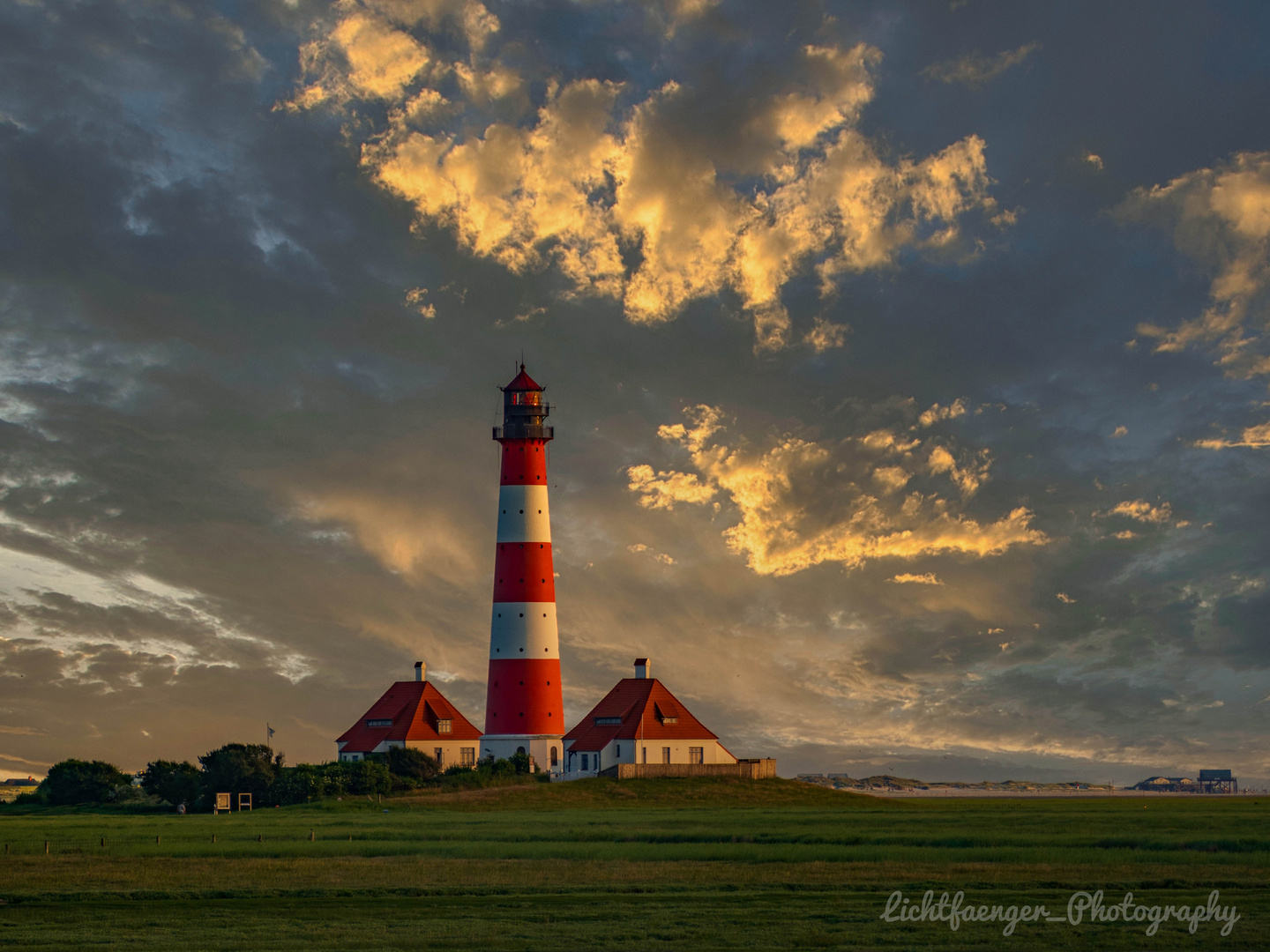 Ein wunderschöner Sonnenuntergang am Westerhever 