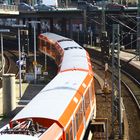 Ein Wurmfortsatz verlässt den Hamburger Hauptbahnhof in Richtung Stade