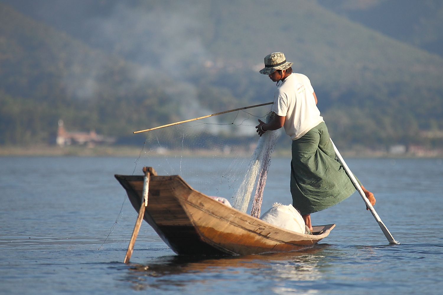 Einbeinruderer auf dem Inle See